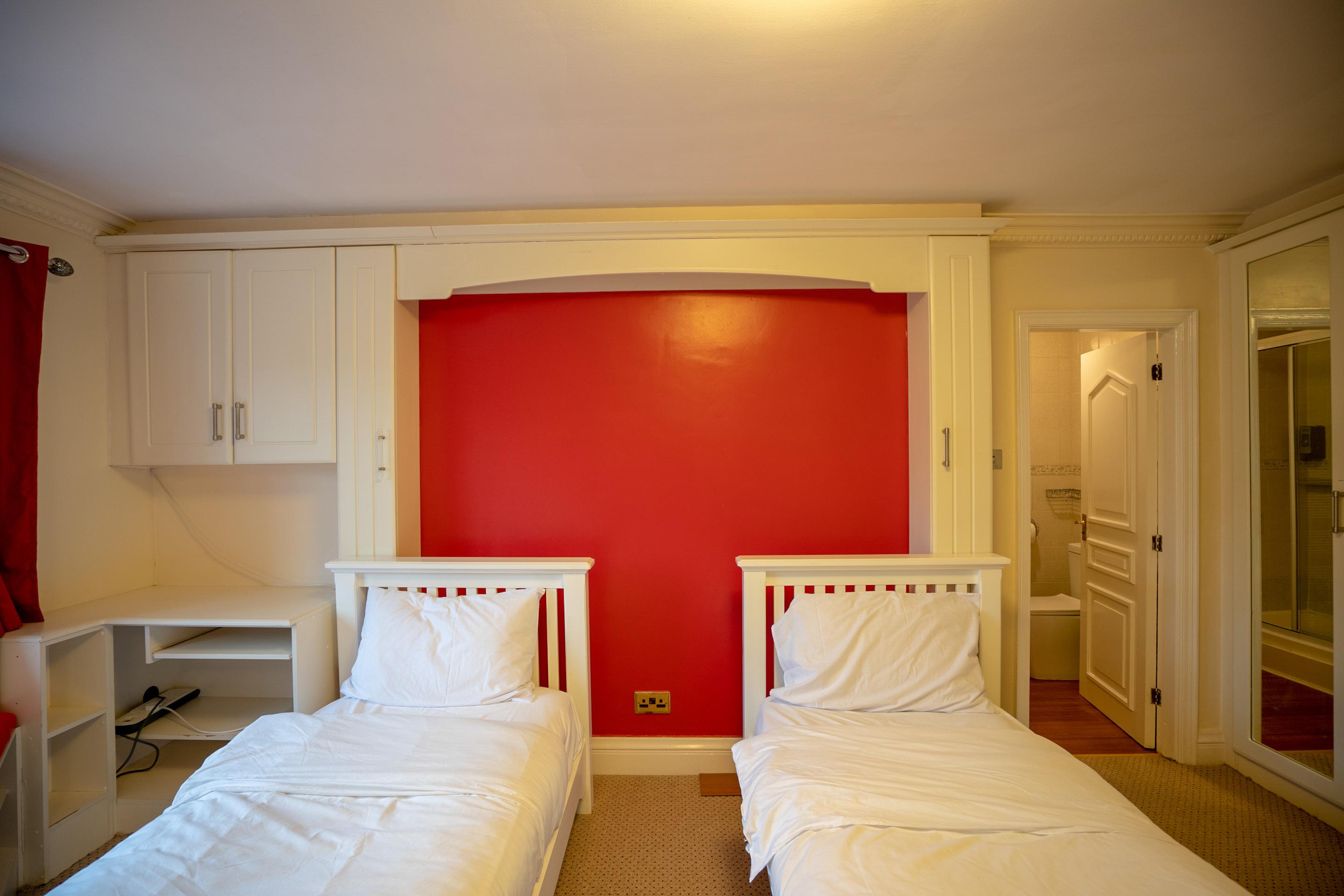 Oyo Oakcroft Guest House Manchester Airport Ringway Ngoại thất bức ảnh