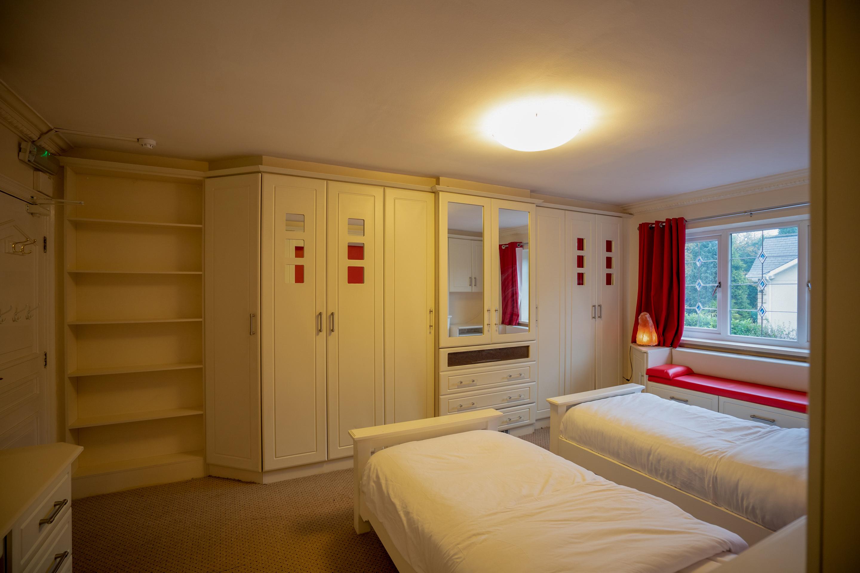 Oyo Oakcroft Guest House Manchester Airport Ringway Ngoại thất bức ảnh