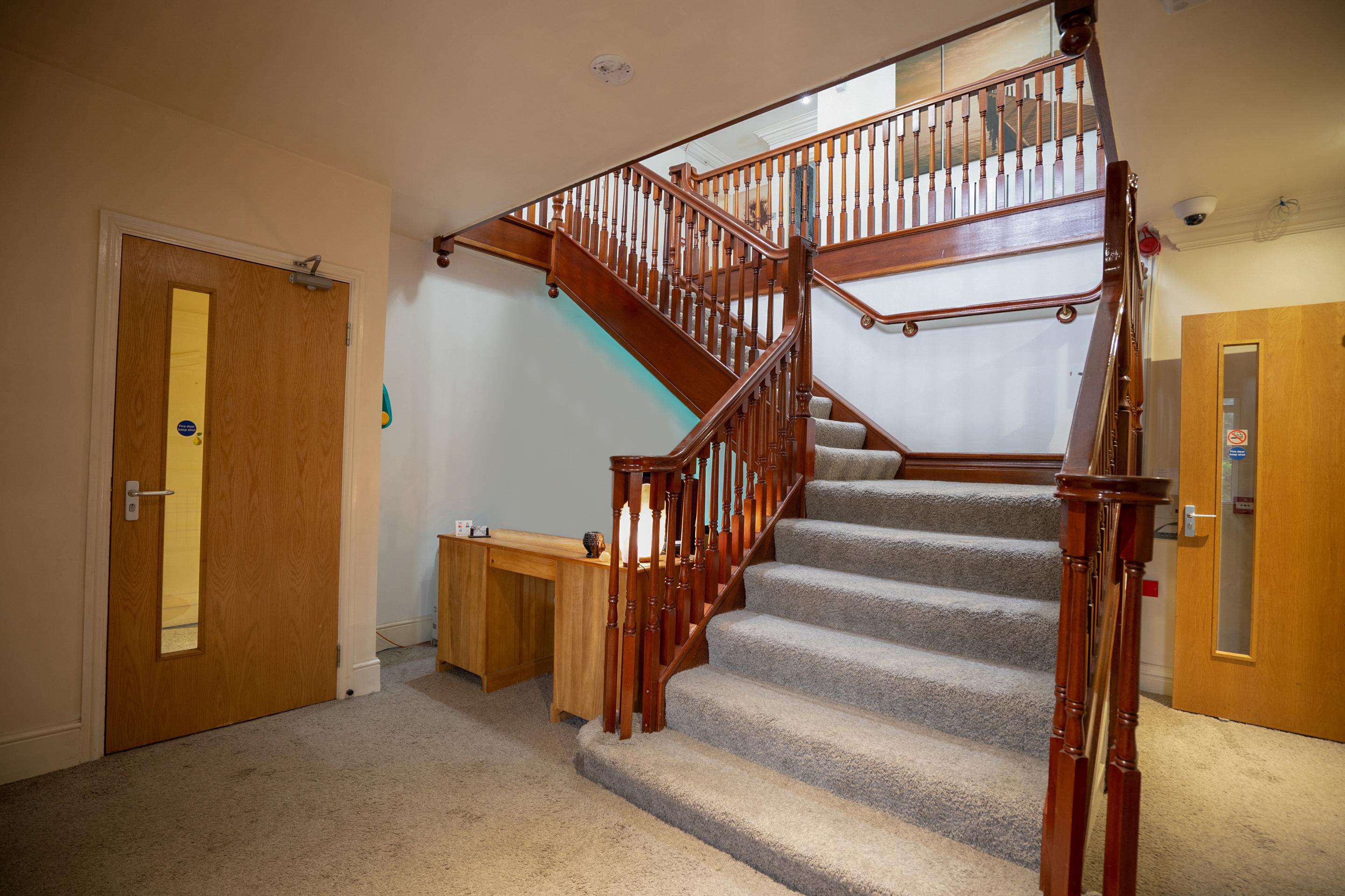 Oyo Oakcroft Guest House Manchester Airport Ringway Ngoại thất bức ảnh