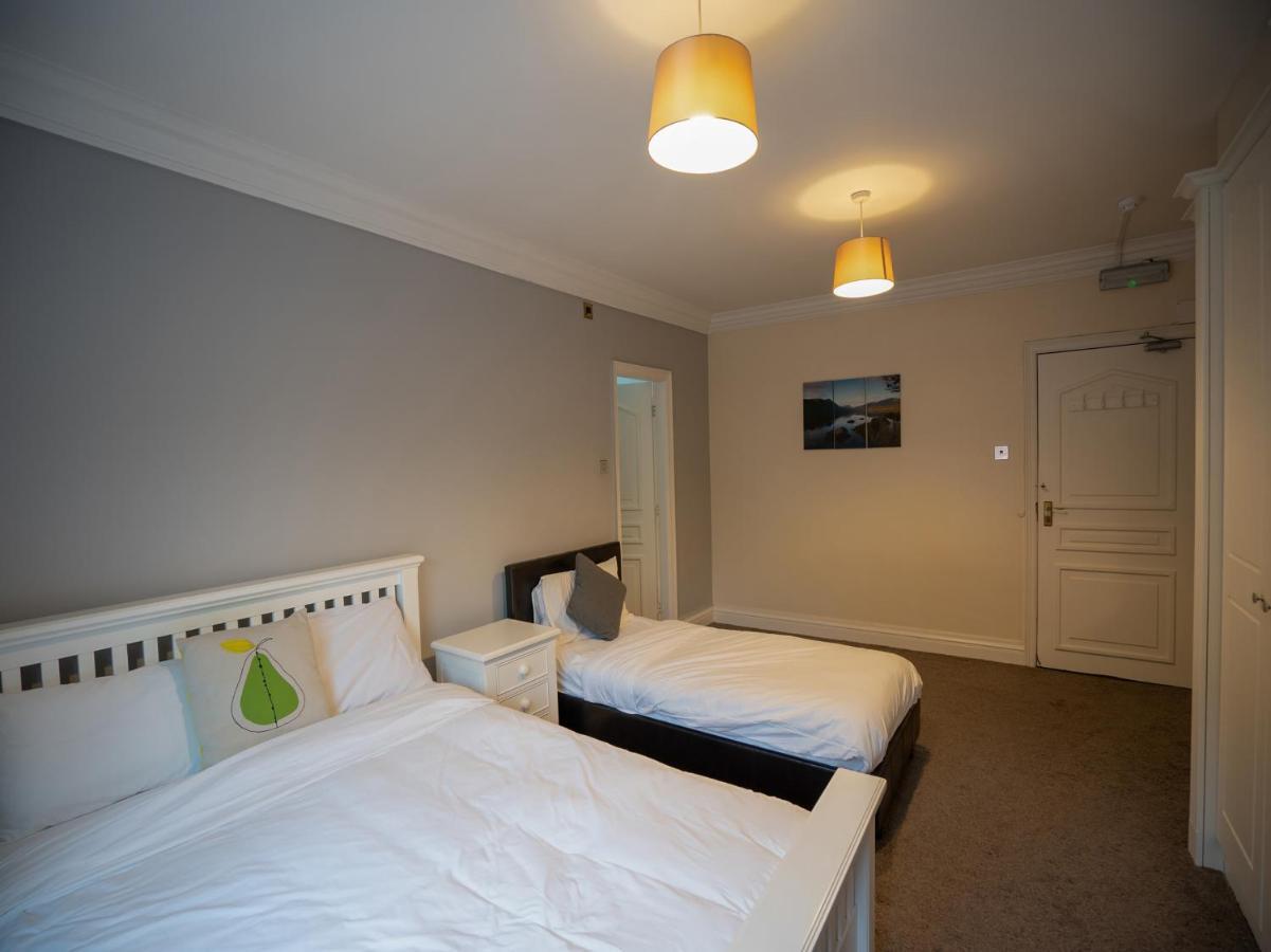 Oyo Oakcroft Guest House Manchester Airport Ringway Ngoại thất bức ảnh