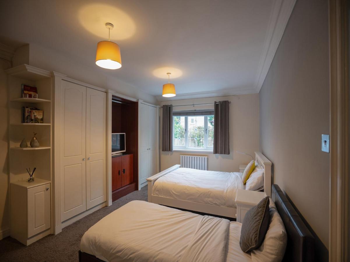 Oyo Oakcroft Guest House Manchester Airport Ringway Ngoại thất bức ảnh