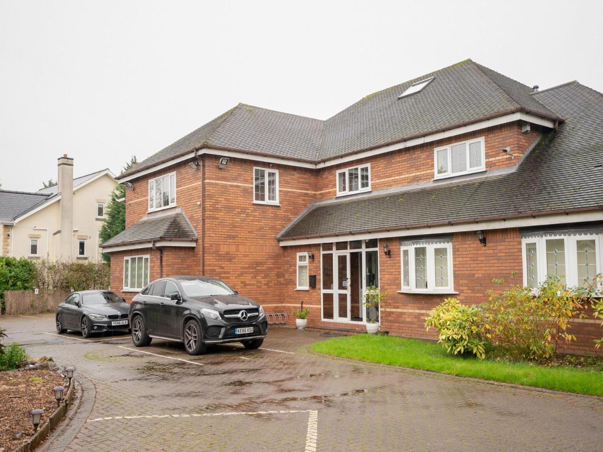 Oyo Oakcroft Guest House Manchester Airport Ringway Ngoại thất bức ảnh