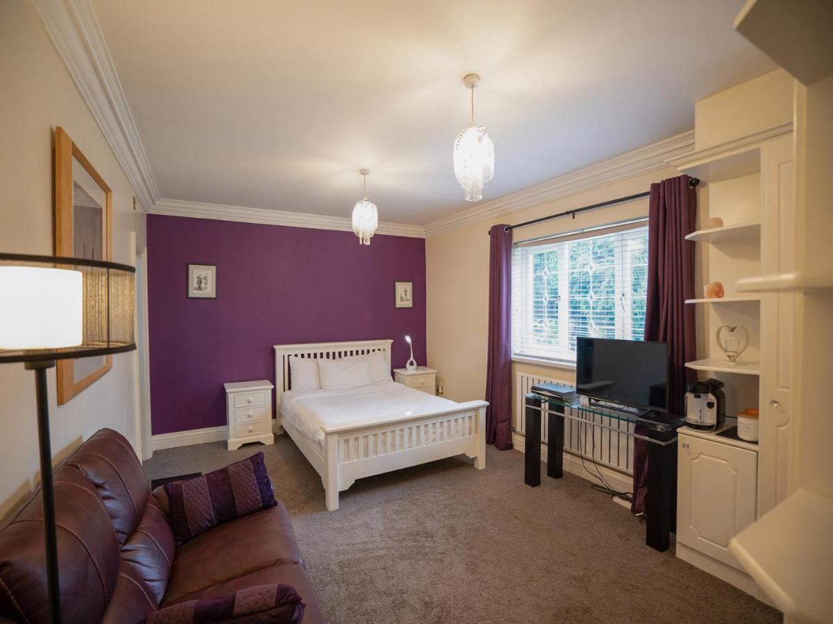Oyo Oakcroft Guest House Manchester Airport Ringway Ngoại thất bức ảnh